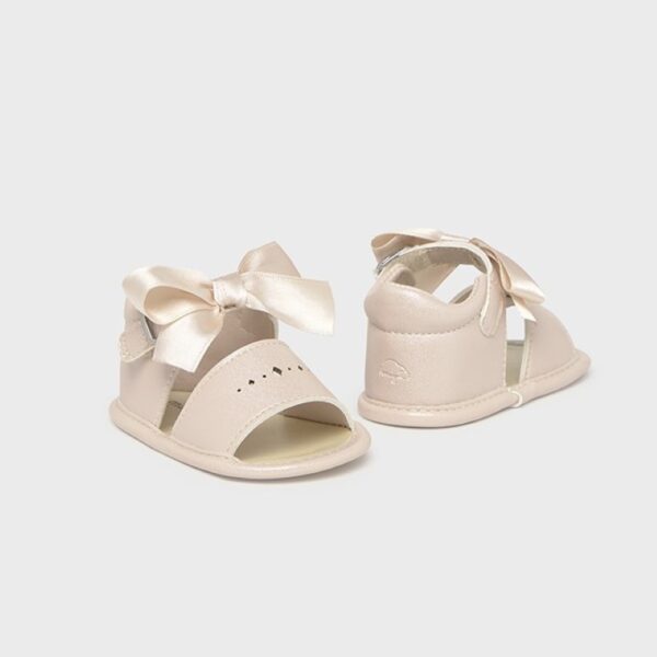 Παπούτσια Αγκαλιάς 25-09898-085 Εκρού Mayoral