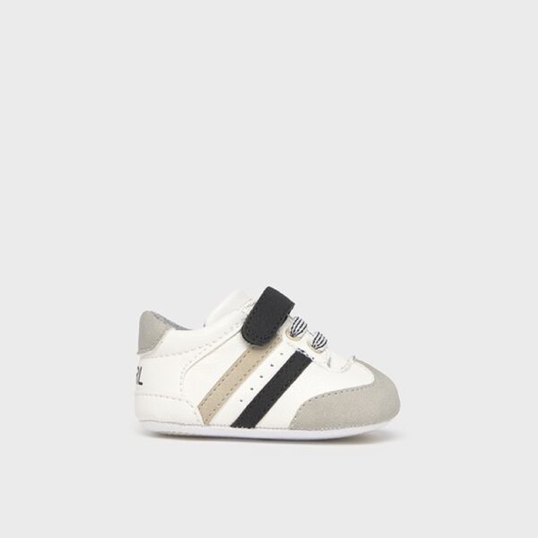 Παπούτσια Αγκαλιάς 25-09899-077 Λευκό-Μαύρο Mayoral